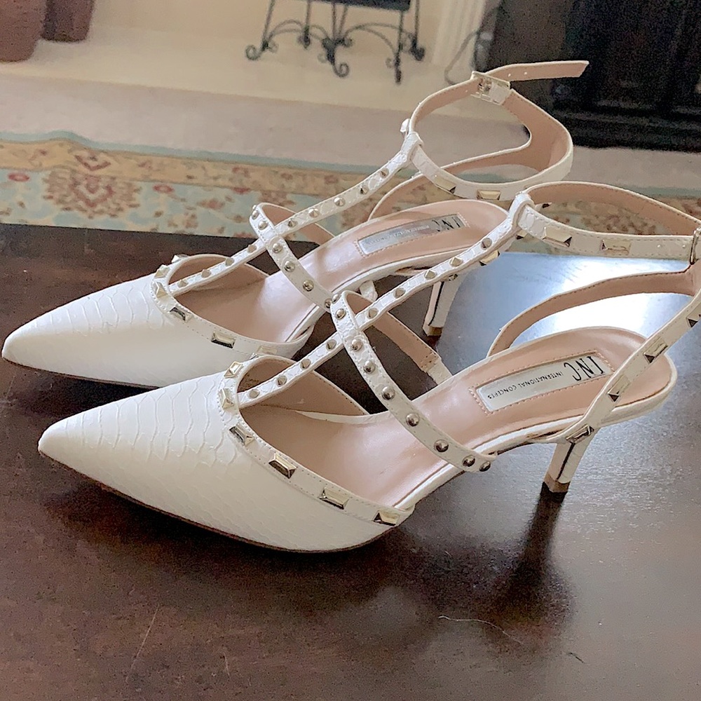 INC 7 1/2 Shoe
